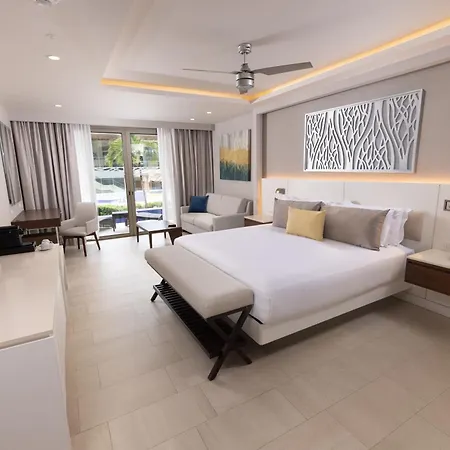 Royalton Riviera Cancun, An Autograph Collection All-Inclusive Resort & Casino (Adults Only)-3